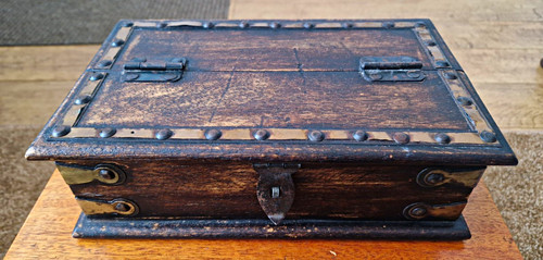 Vintage wooden trinket - trinket, box