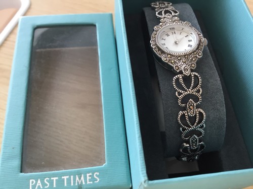 Past times vintage - past, silver