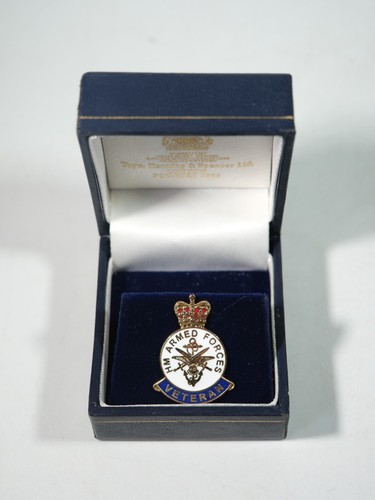 Armed forces veteran enamel - hm,