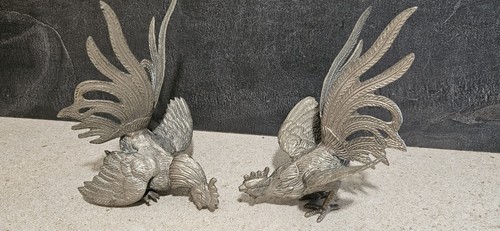 Fighting cockerels silver - fighting,