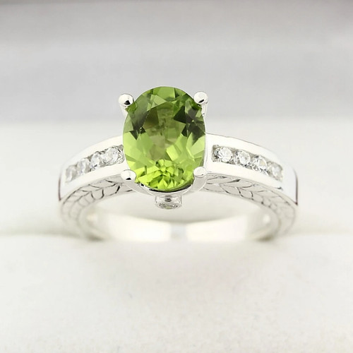 00ct oval natural peridot - oval,