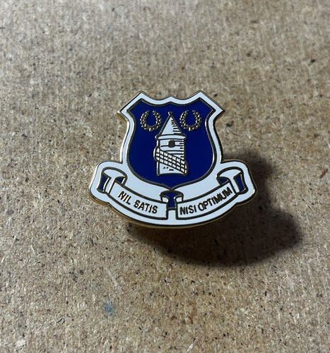 Everton rare enamel - enamel, football