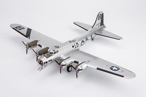 B17g flying fortress usaaf - flying,