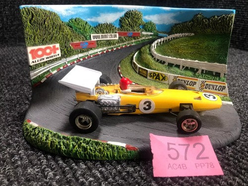 Vintage scalextric yellow 37 - yellow, c.37