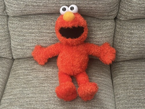 Tickle me elmo giggle - tickle,