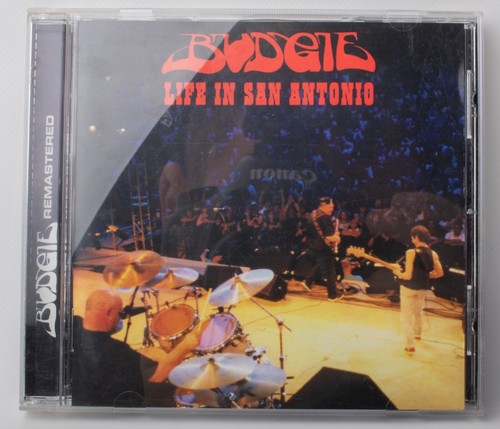 2002 budgie life - 2002, in