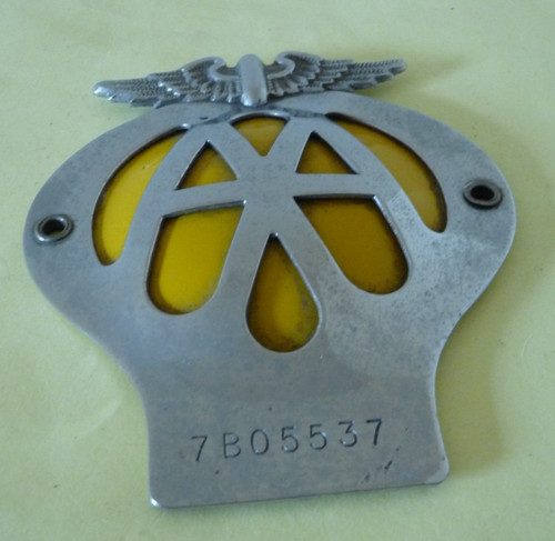 Vintage car badge 7b05537 - car,