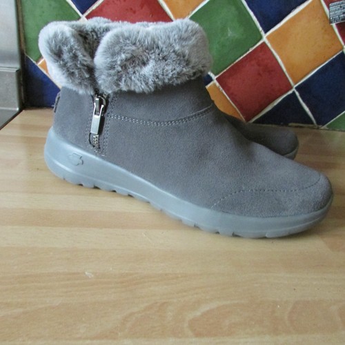 Skechers air cooled goga mat