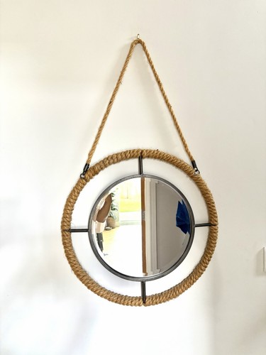 Round rope wrapped - wrapped, wall