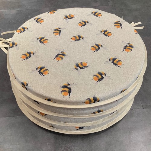 Set gold bumble bee - of,