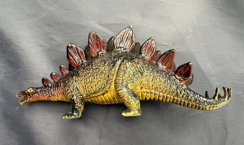 Stegosaurus dinosaur figure - ,