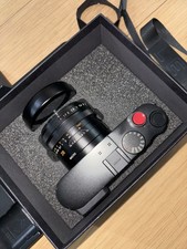 Leica Q2 Digital Camera 47.3MP with Summilux 28mm f/1.7 ASPH. Lens Black