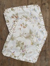 Pair Vintage Floral Pattern