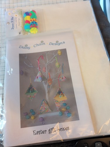 Daisy chain designs - chain,