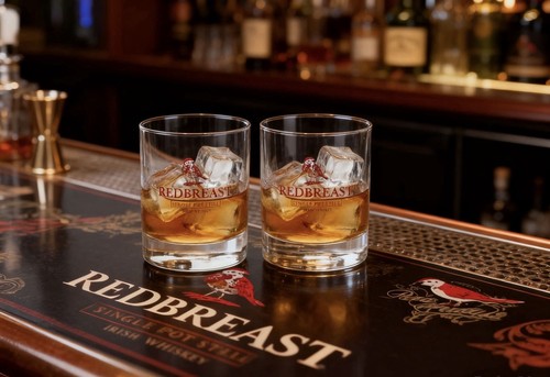 Redbreast whiskey glass 2 - glass,