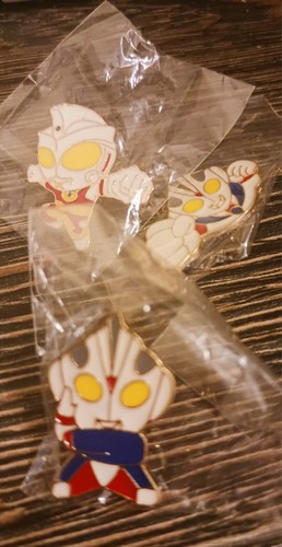 Ultraman tiga enamel pins - enamel,