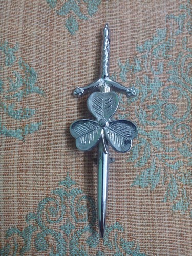 Irish shamrock kilt pin - shamrock,
