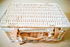 Alfred Button Wicker Christmas