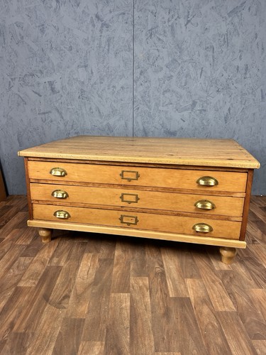 Vintage pine plans chest - pine,
