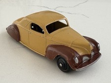 DINKY 39CU LINCOLN ZEPHYR, USA ISSUE, 2 TONE TAN / BROWN , BLACK HUBS, ORIGINAL.