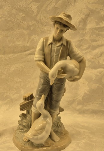 Lladro porcelain figurine - lladro,