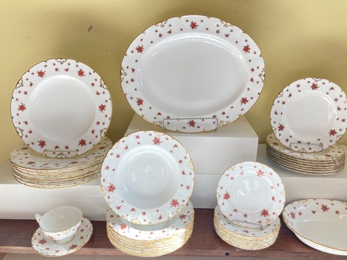 Royal crown derby poinsettia - crown,