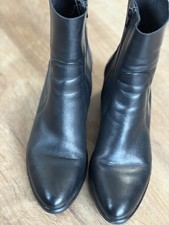 Russell & Bromley women’s