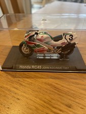 Deagostini 1/24 - Honda RC45