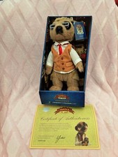 Compare the meerkat toy Yakov