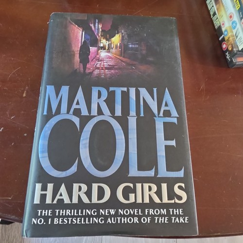Hard girls martina cole - hard,