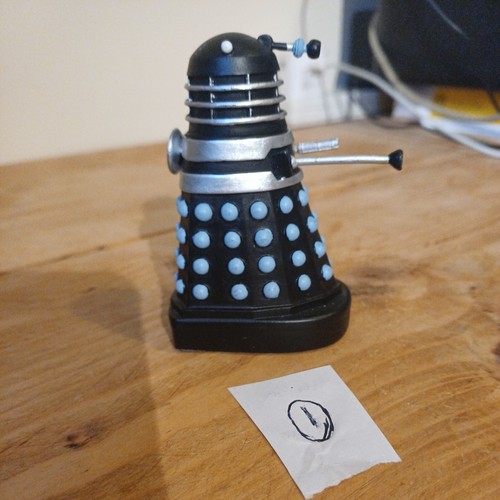 Doctor who eaglemoss black - -,