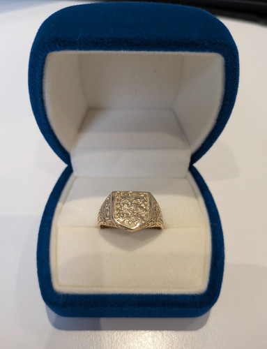 9ct solid gold lions england - 9ct,