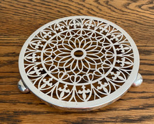 ANTIQUE SILVER PLATED FILAGREE FLUER DE LIS PATTERN TRIVET