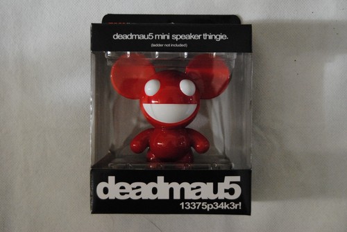 Deadmau5 red white - red,