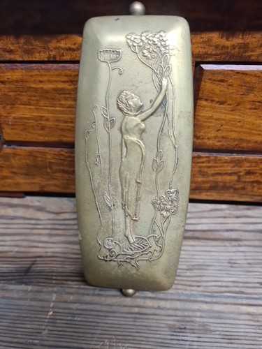 Art nouveau table crumbler - nouveau,