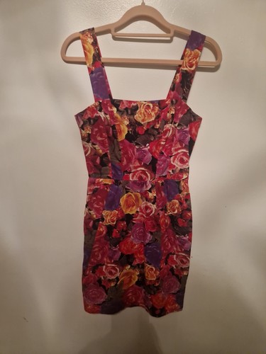 Womens size next runway - size, 6