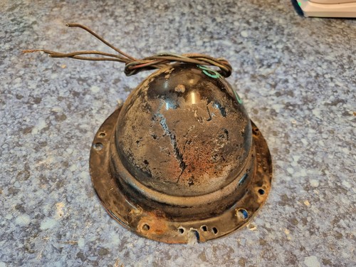 Headlight bucket fit - bucket, to