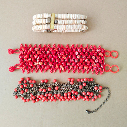 Vintage ladies beaded chain - &,