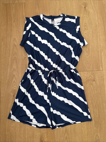 Shein navy and white patterned - shein,