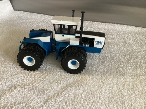 Britains ertl scale farm - ertl, 1:32