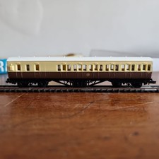 Graham Farish NR61W N Gauge Coach 7294 GWR Brake Suburban Choc Cream Boxed