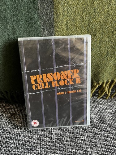 Prisoner cell block - prisoner,