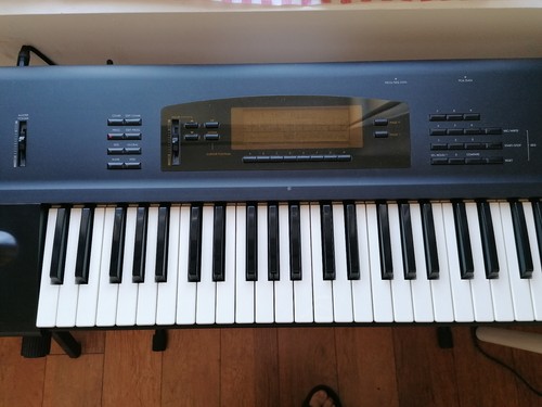 Korg music workstation - 01/w,