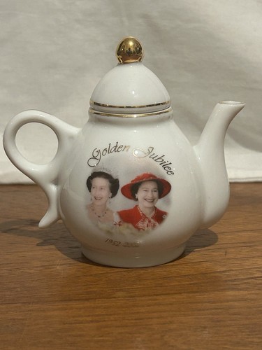 Queen elizabeth golden - queen,