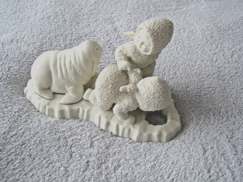 Dept snowbabies can - 56, "i