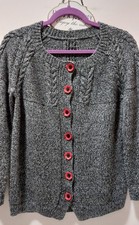 Handknitted cable lightweight