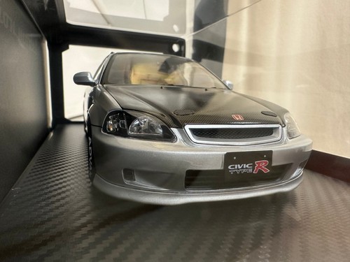 Honda civic type r - 1/18,