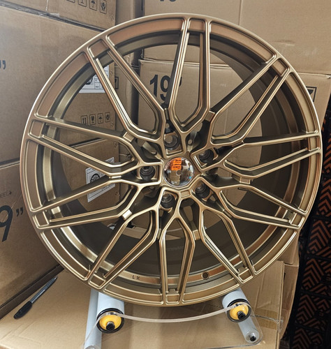 Bmw 1000m style staggered - 1000m,