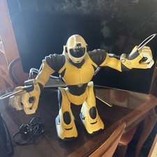 Vintage Large WowWee Robosapien V2 2005 22" Tall  NO REMOTE UNTESTED