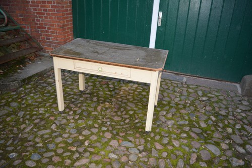 Bauhaus kitchen table - bauhaus,